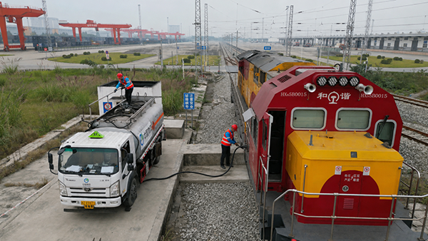 欧博铁路燃油汽配加注业务实现全国18个铁路局全覆盖