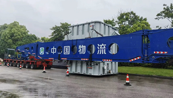 欧博护送“大国重器”上高原